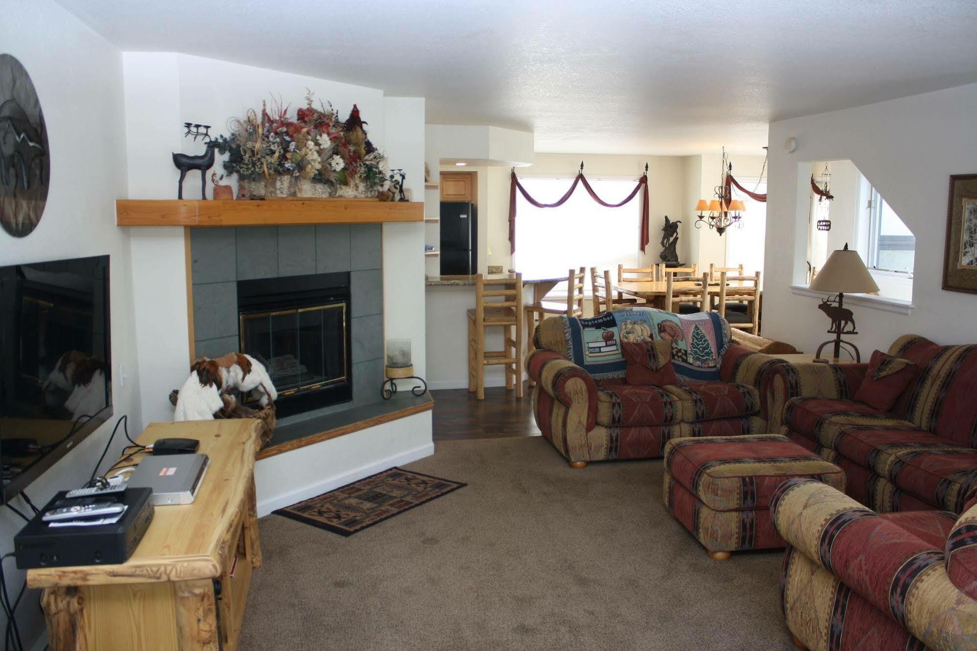 Pinecreek #I - 4 Bedroom - Private Hot Tub - Close To Town - Shuttle To Slopes Breckenridge Exterior photo